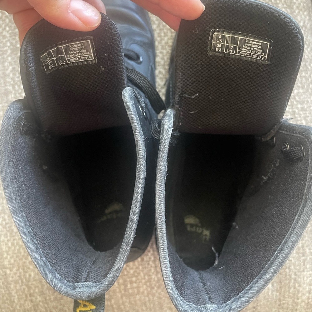 Dr. Martens Shoreditch - Picture 6 of 8
